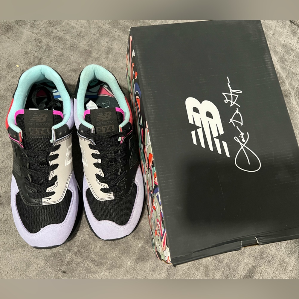 New balance 574 classics (2 sizes available)